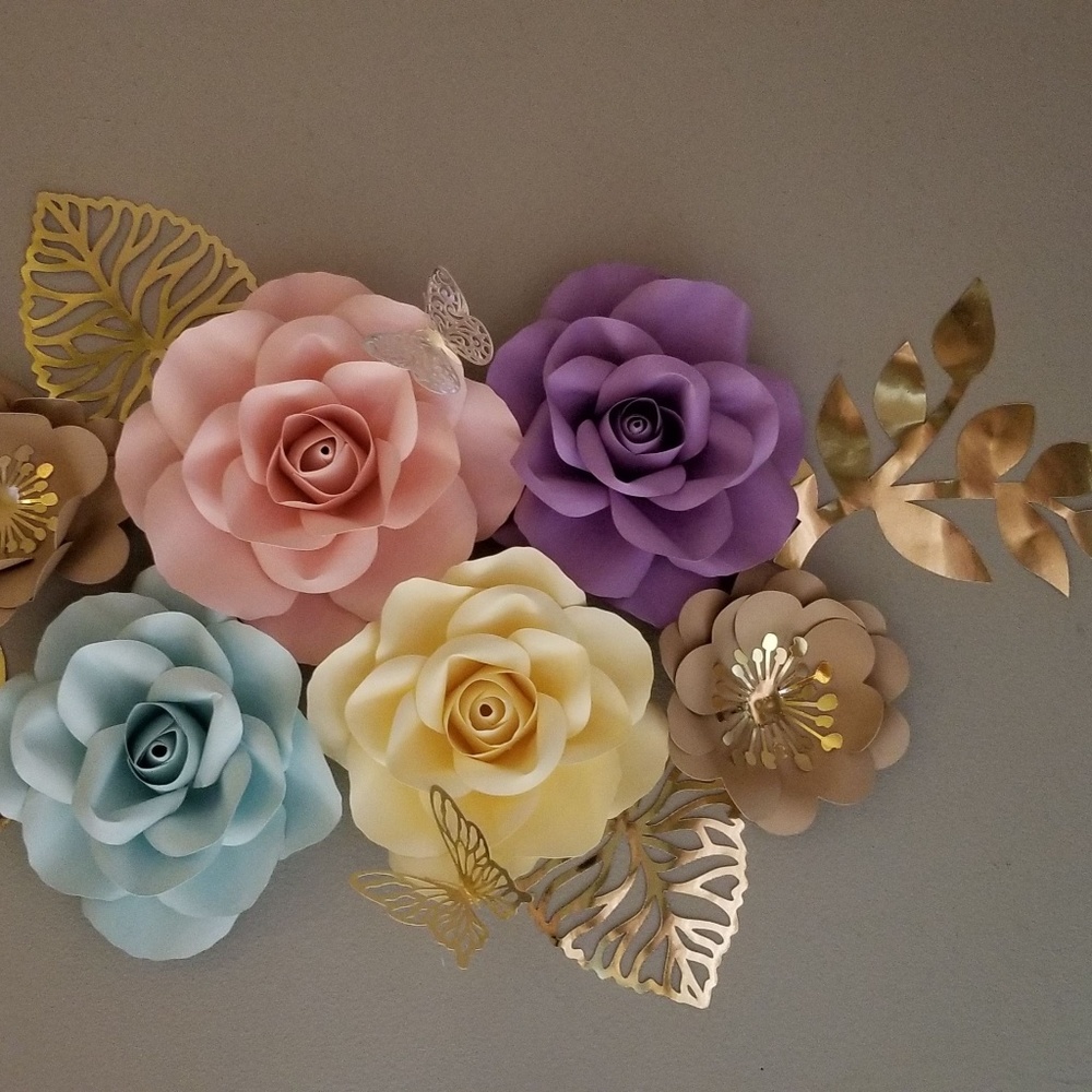 Paper flowers - Picture 2 of 6
